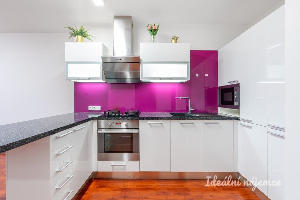 2+kk, Bajkalská, Praha, 53 m²