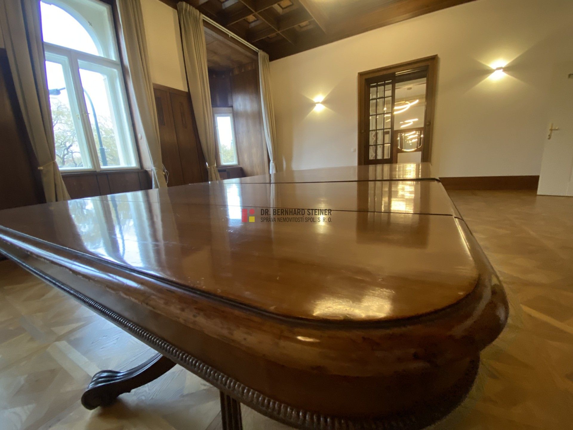 Pronájem kancelář - Bolzanova, Praha, 133 m²