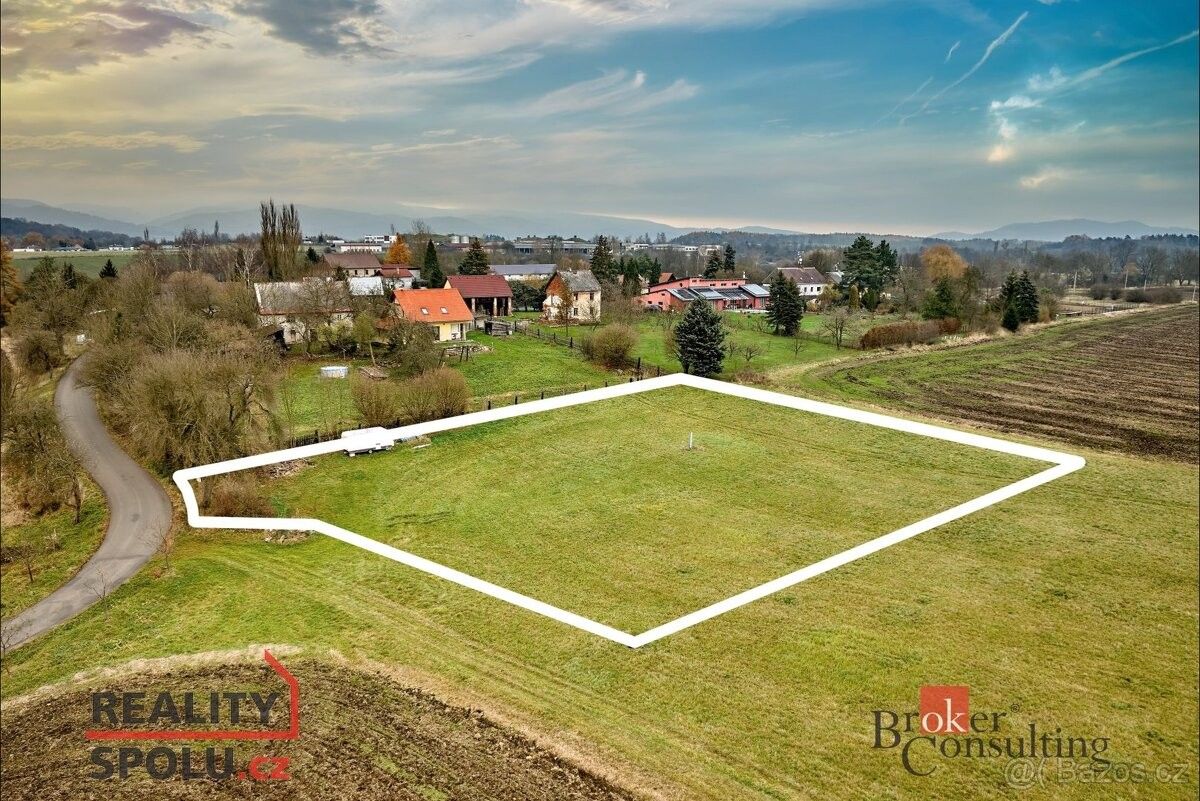 Prodej pozemek - Ostrov nad Ohří, 363 01, 3 332 m²