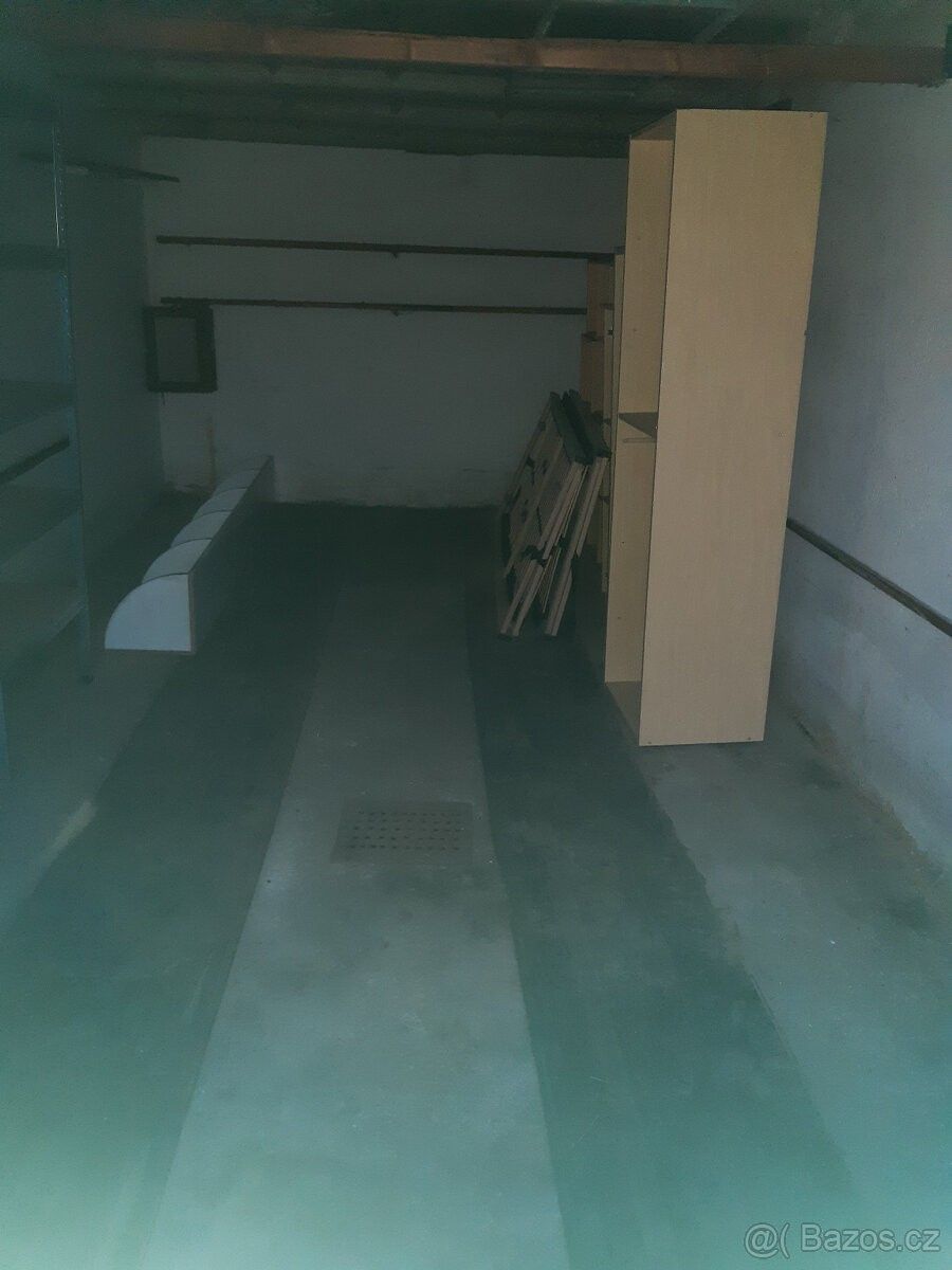 Garáže, České Budějovice, 370 05