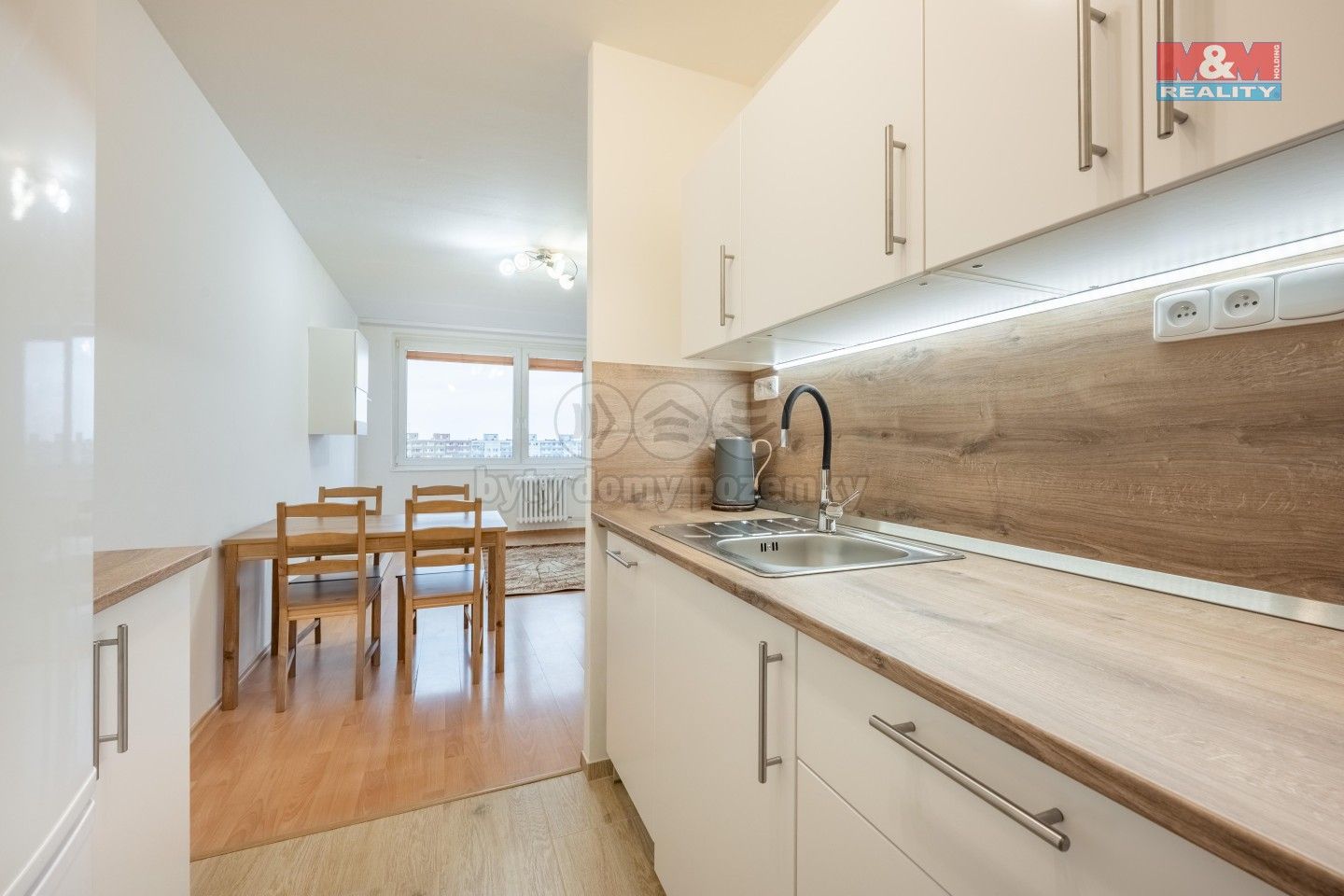 2+kk, Amforová, Praha, 42 m²