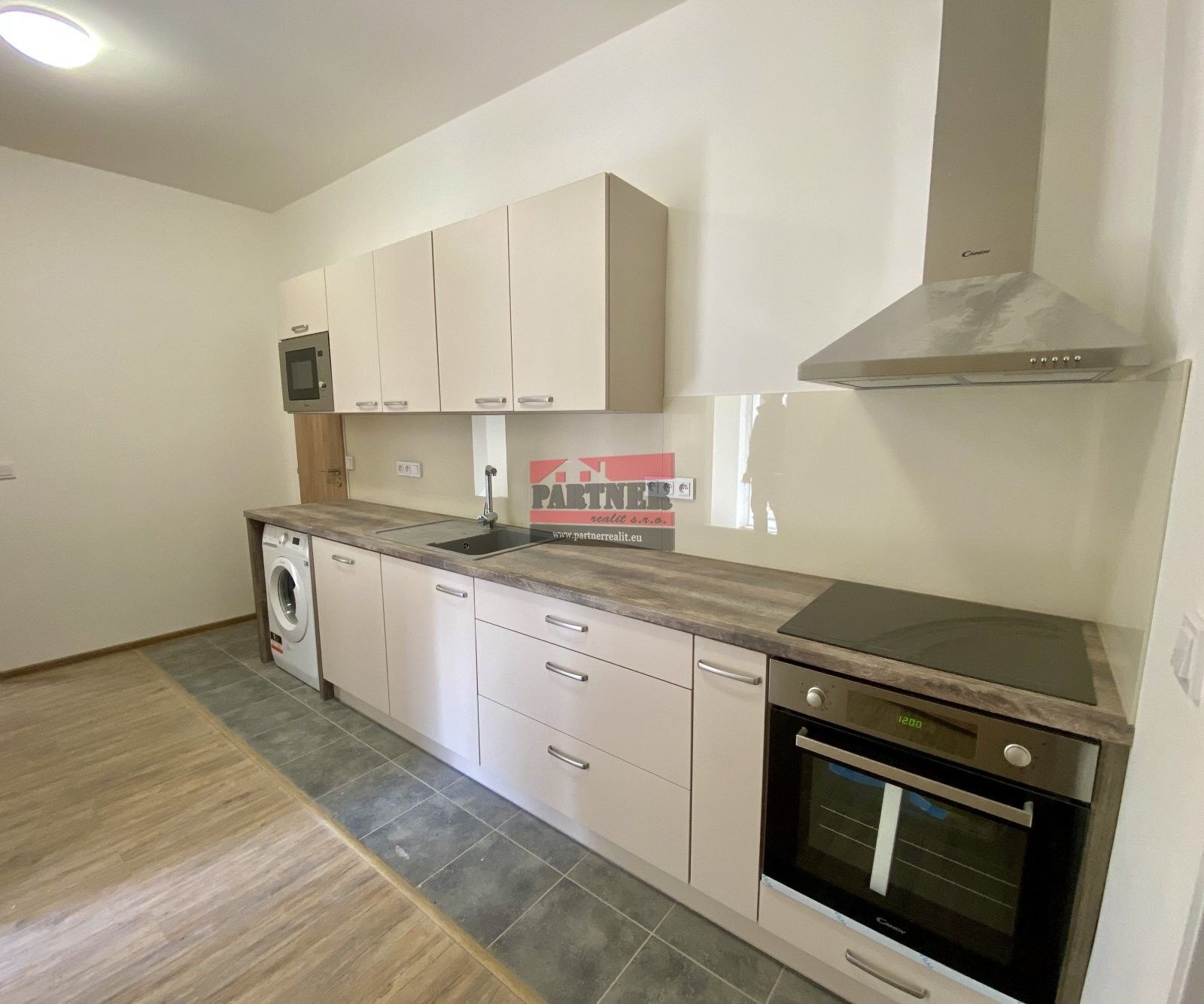 2+kk, Ke Koulce, Praha, 36 m²