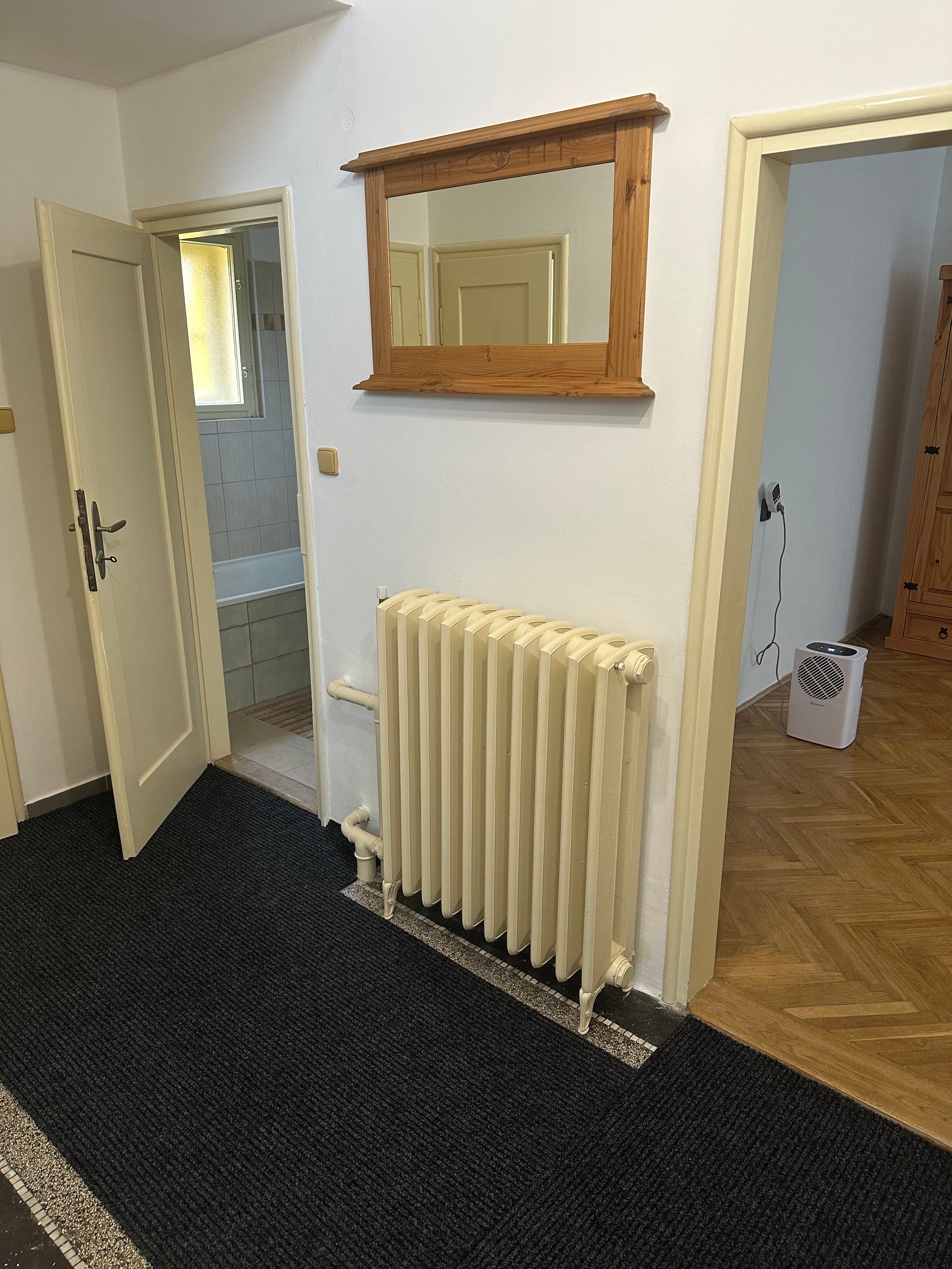 Pronájem rodinný dům - Malá Tyršovka 1237/10, Praha, 104 m²