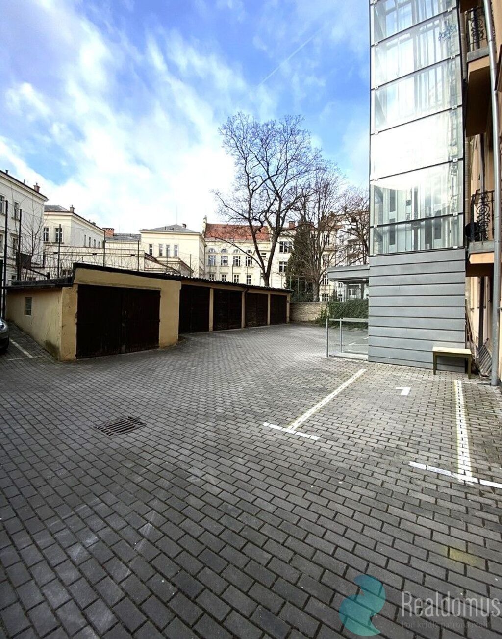 Prodej garáž - Čechova, Praha, 23 m²