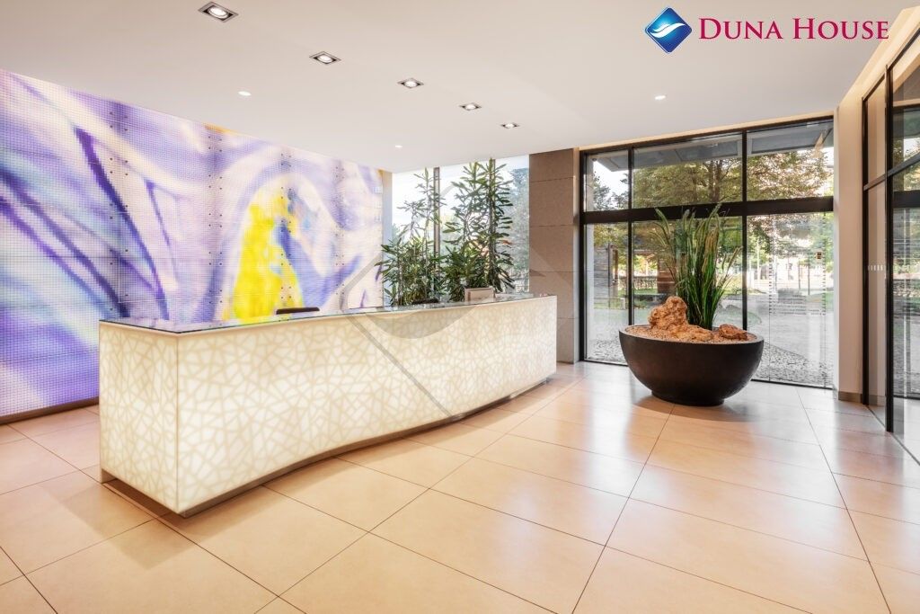 Pronájem kancelář - Českomoravská, Praha, 305 m²