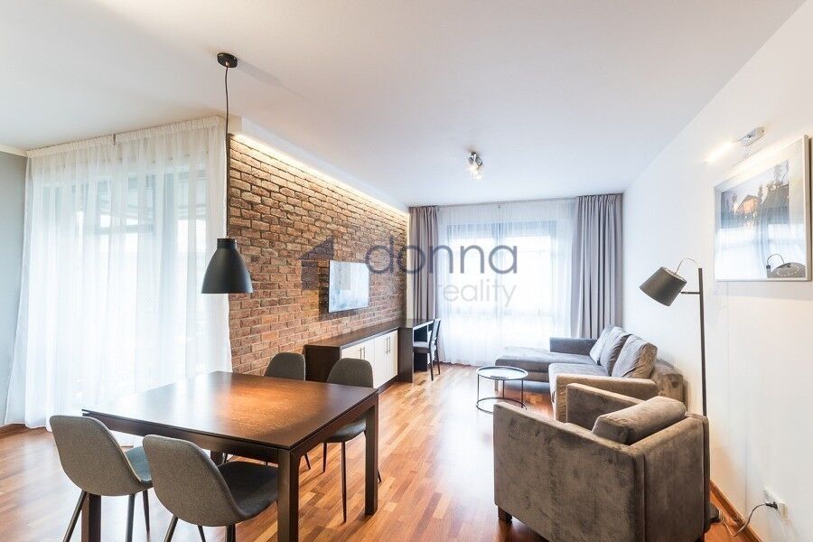 2+kk, Horská, Praha, 61 m²