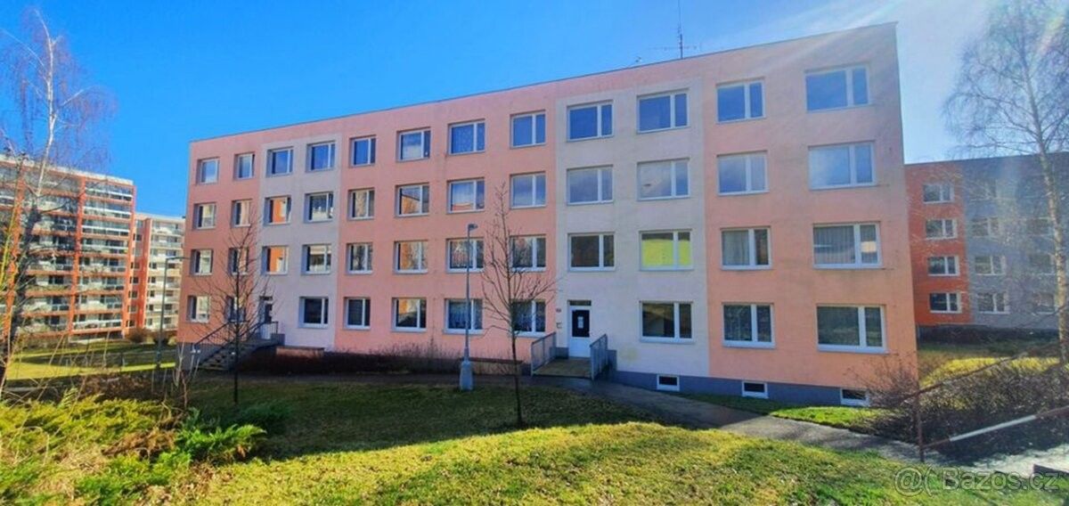 Pronájem byt 1+1 - Králův Dvůr u Berouna, 267 01, 40 m²