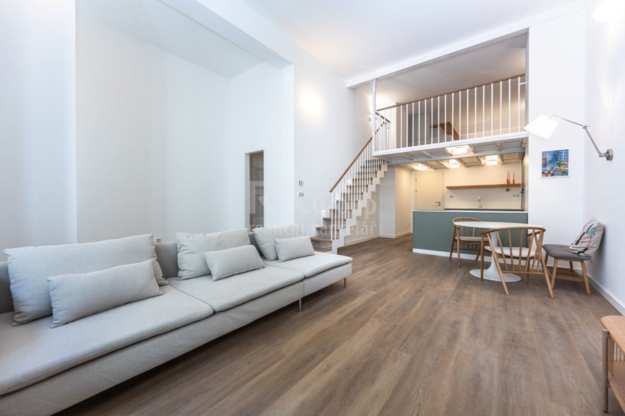 Byty, Na Valentince, Praha, 83 m²