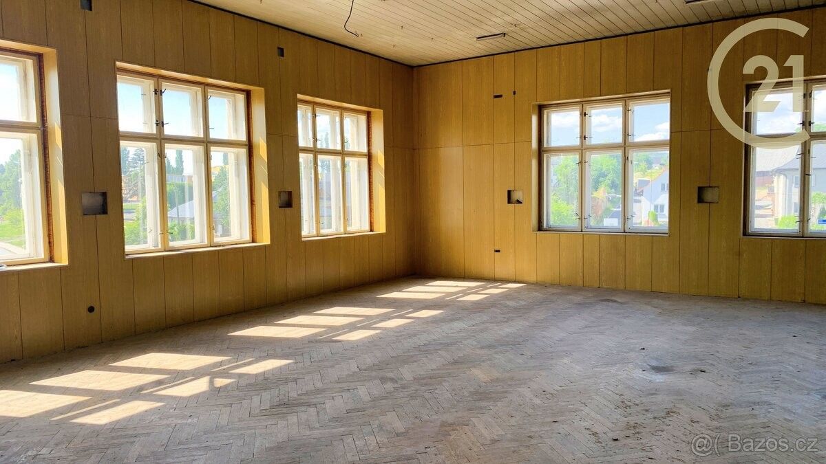 Byty, Jenišovice, 468 33