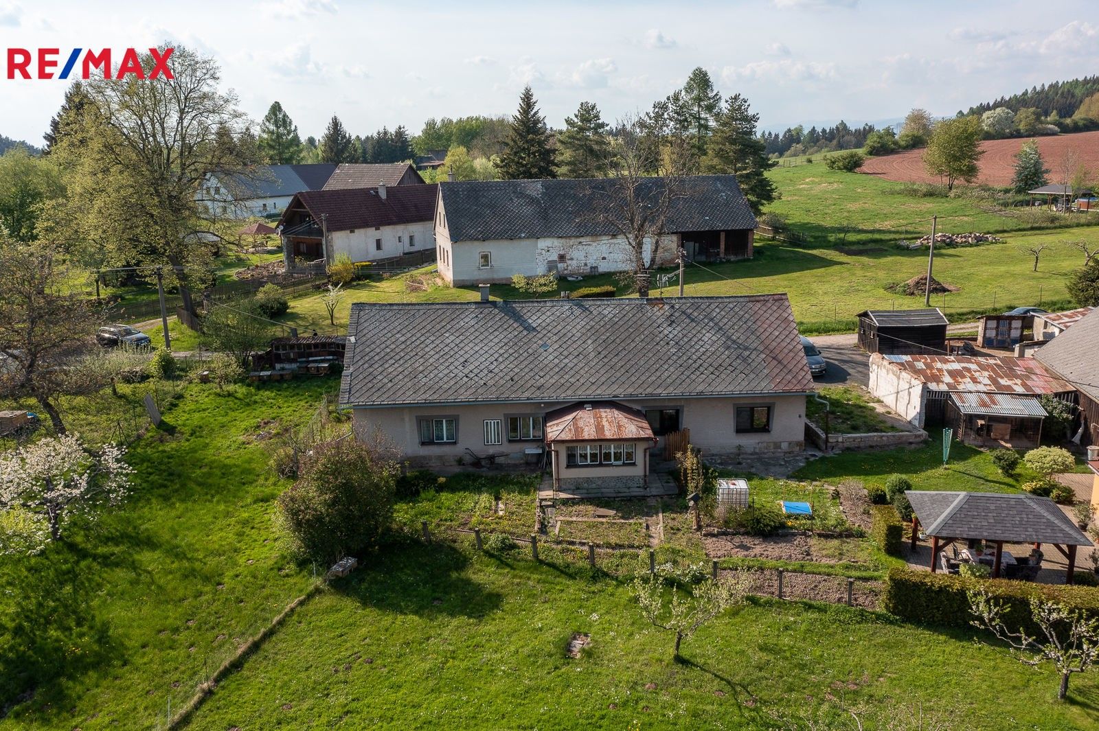 Prodej dům - Kocléřov, Vítězná, 144 m²