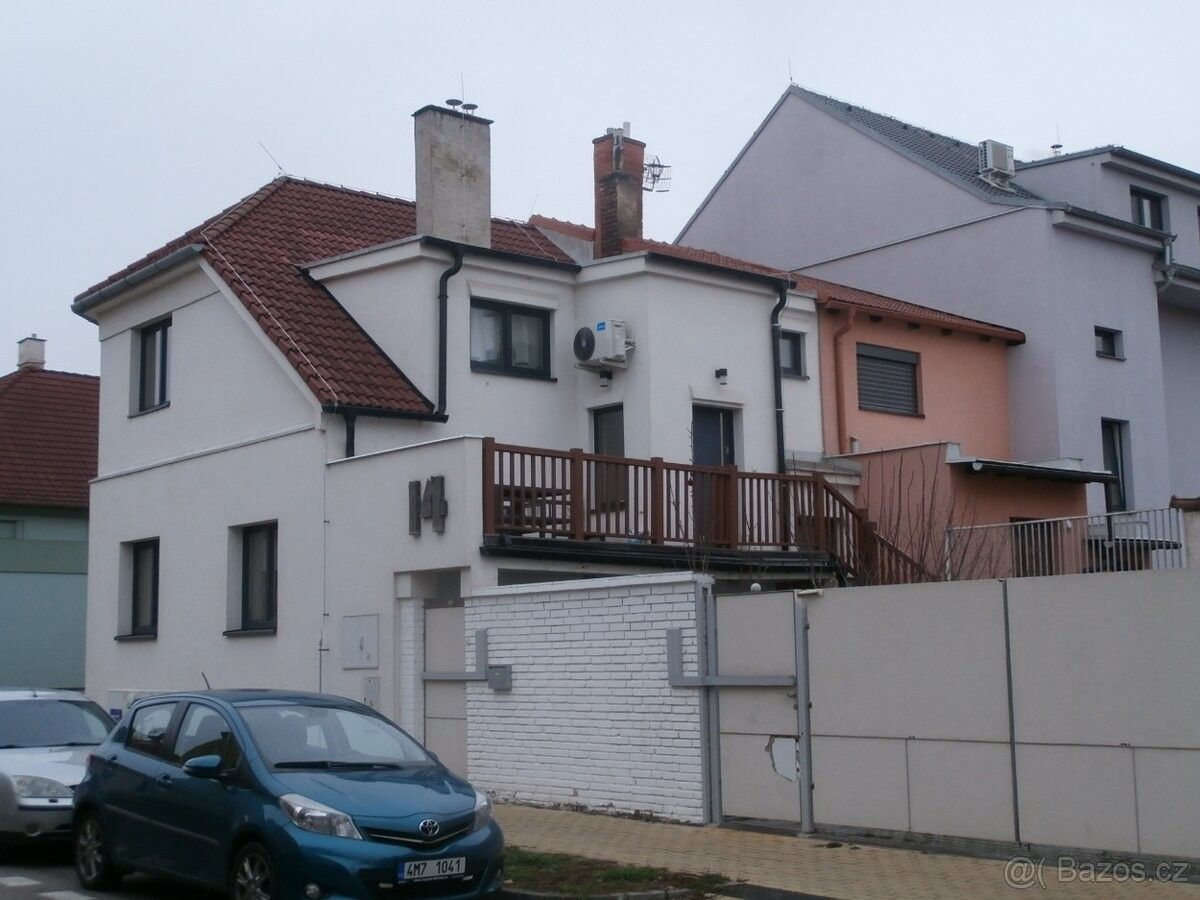 Rodinné domy, Hodonín, 695 01