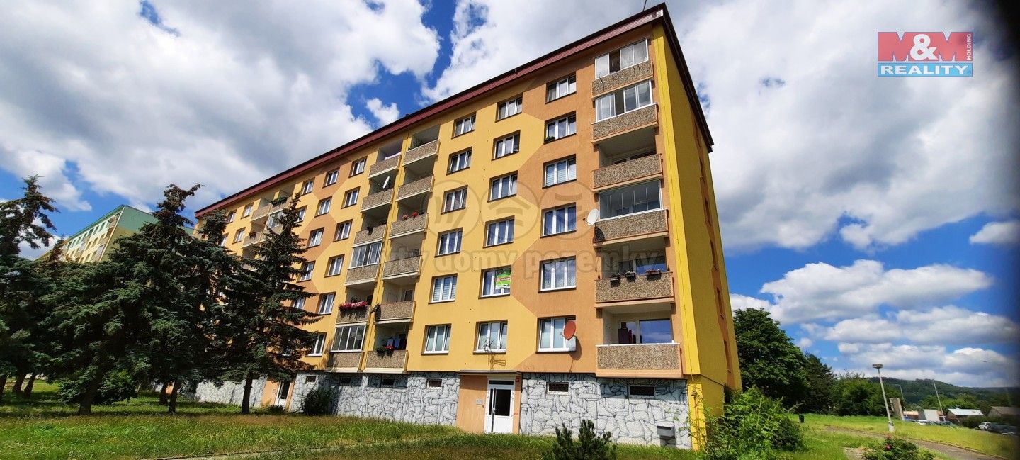 2+1, Pod Břízami, Chomutov, 52 m²