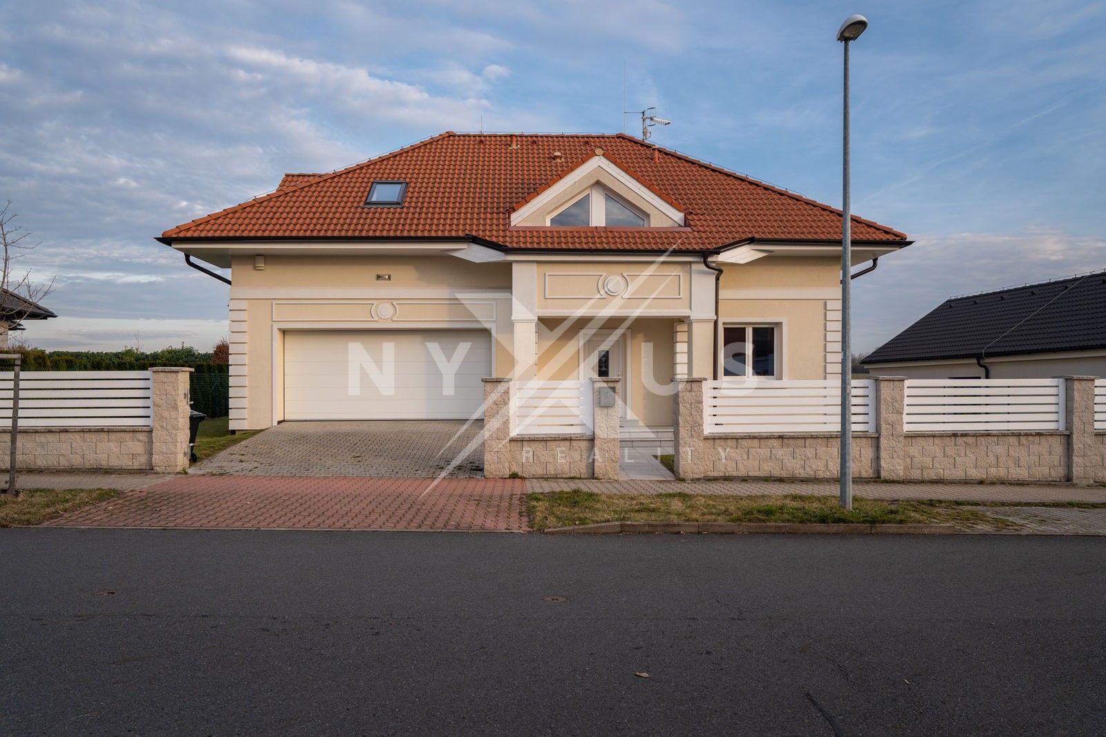 Prodej rodinný dům - Přemyšlení, Zdiby, 376 m²