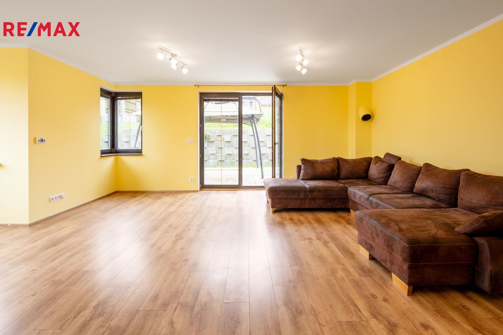 Prodej rodinný dům - K Rohu, Jenišov, 205 m²