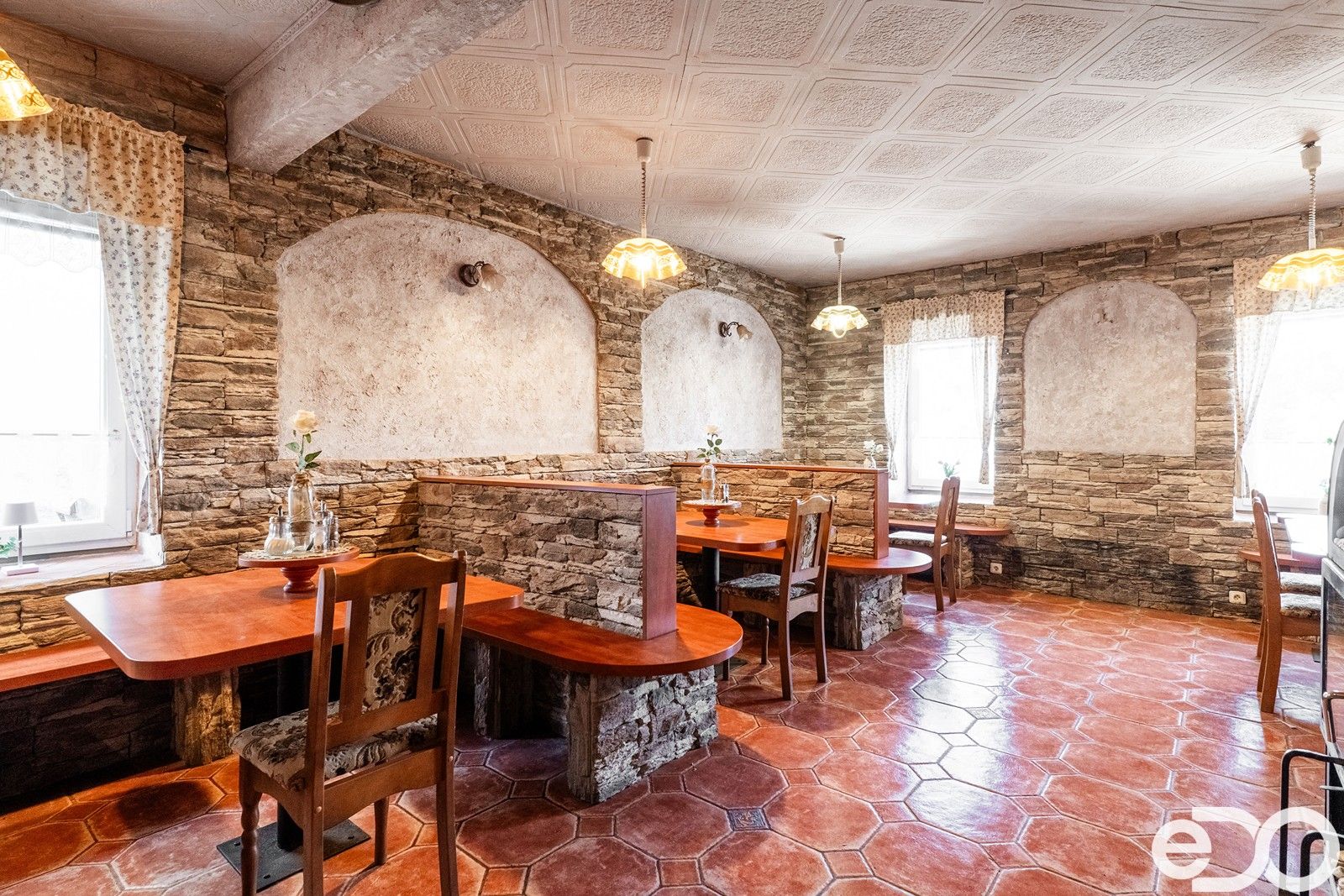 Ubytovací zařízení, Loučná, Loučná pod Klínovcem, 290 m²