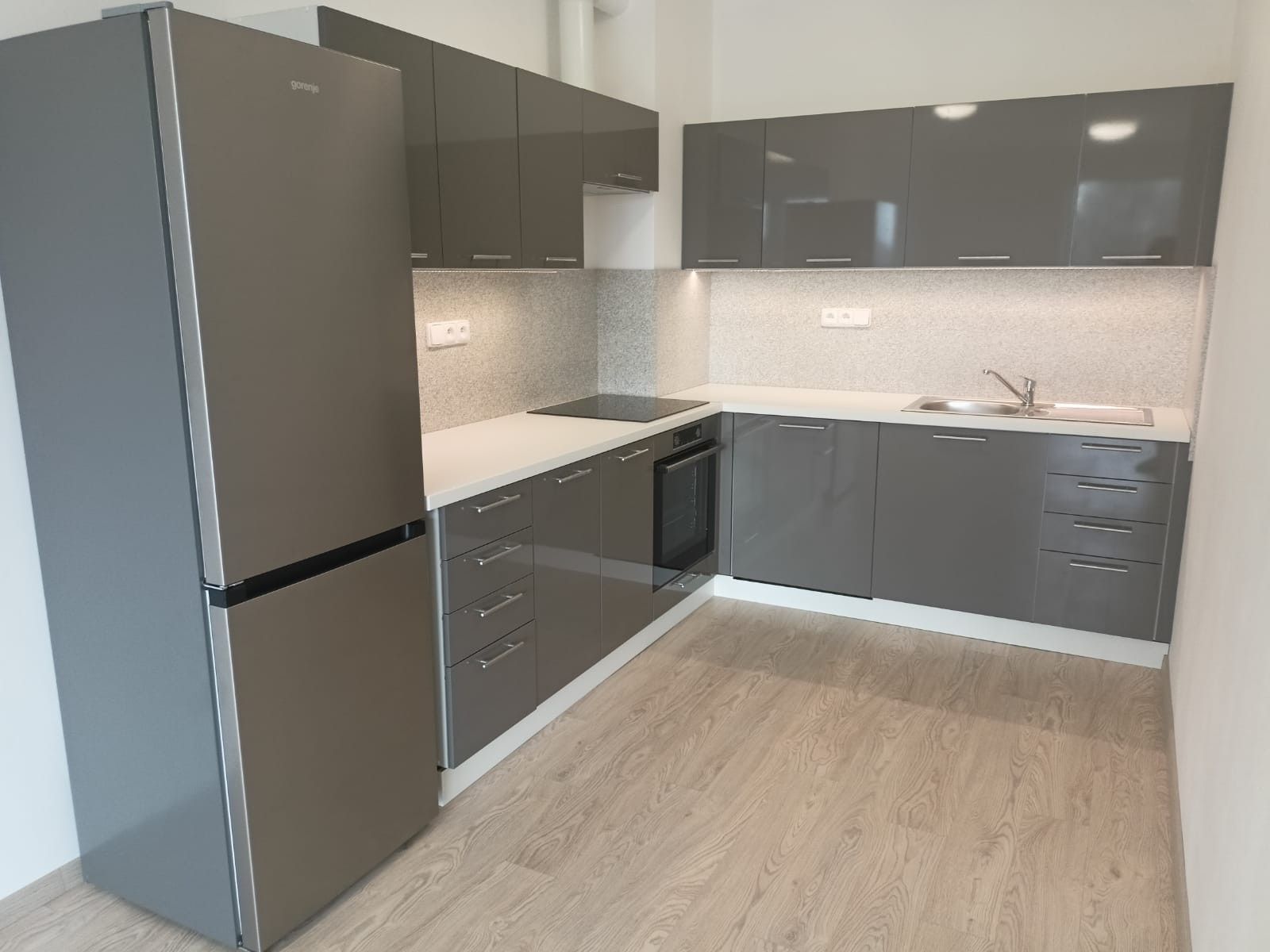 2+kk, Zámecká, Lázně Bělohrad, 55 m²