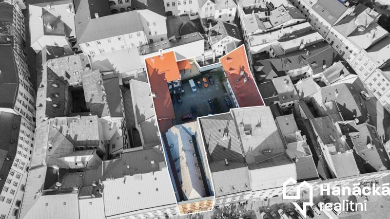 Prodej činžovní dům - Dolní náměstí, Olomouc, 1 m²