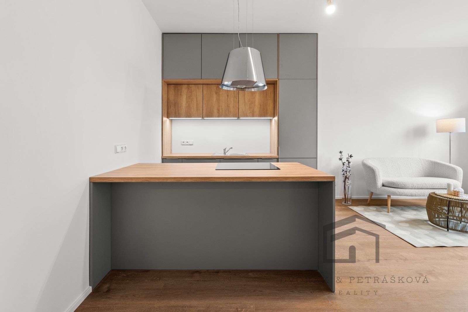 3+kk, Sokolovská, Praha, 64 m²