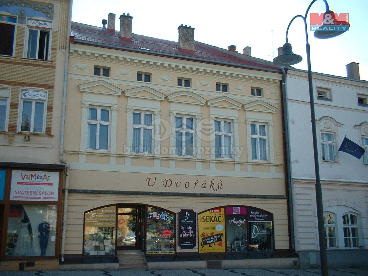 Obchodní prostory, Náměstí, Valašské Meziříčí, 99 m²