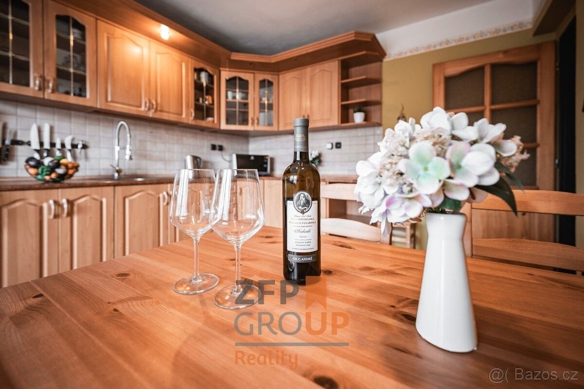 Prodej rodinný dům - Fulnek, 742 45