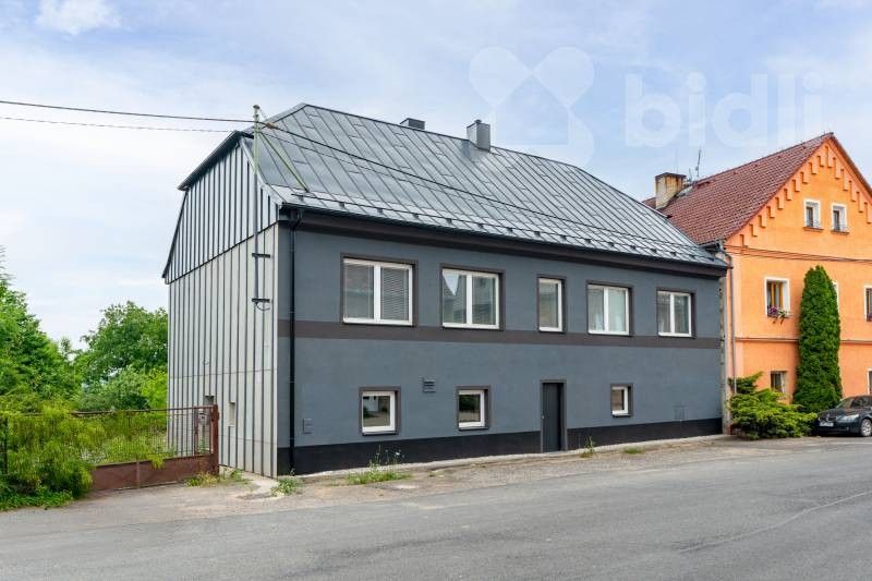 Rodinné domy, Pražská, Žalany, 350 m²