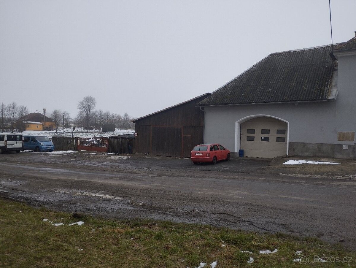 Sklady, Pelhřimov, 393 01