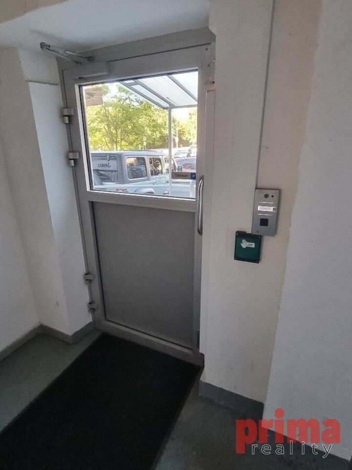 Prodej garáž - Milevská, Praha, 15 m²