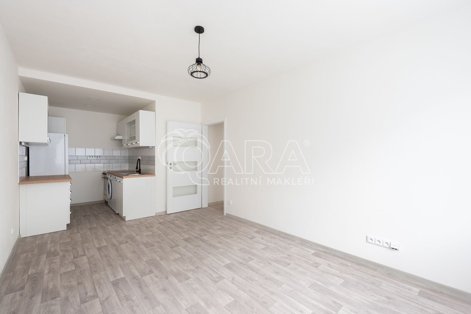 2+kk, Na Sídlišti III, Průhonice, 46 m²