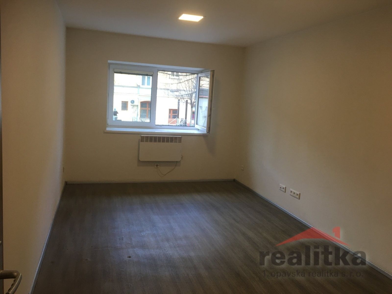 Pronájem byt 1+kk - Hany Kvapilové, Opava, 27 m²