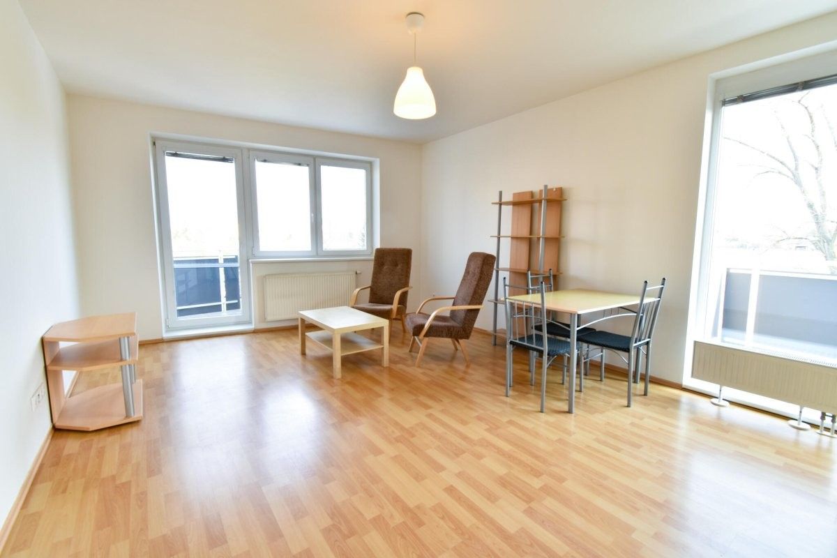 2+kk, Dolnoměcholupská, Praha, 56 m²