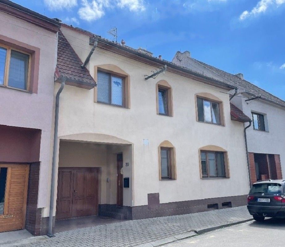 Rodinné domy, Jezuitská, Staré Město, 217 m²