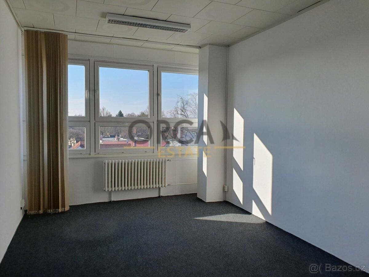 Pronájem kancelář - Kyjov, 697 01, 18 m²