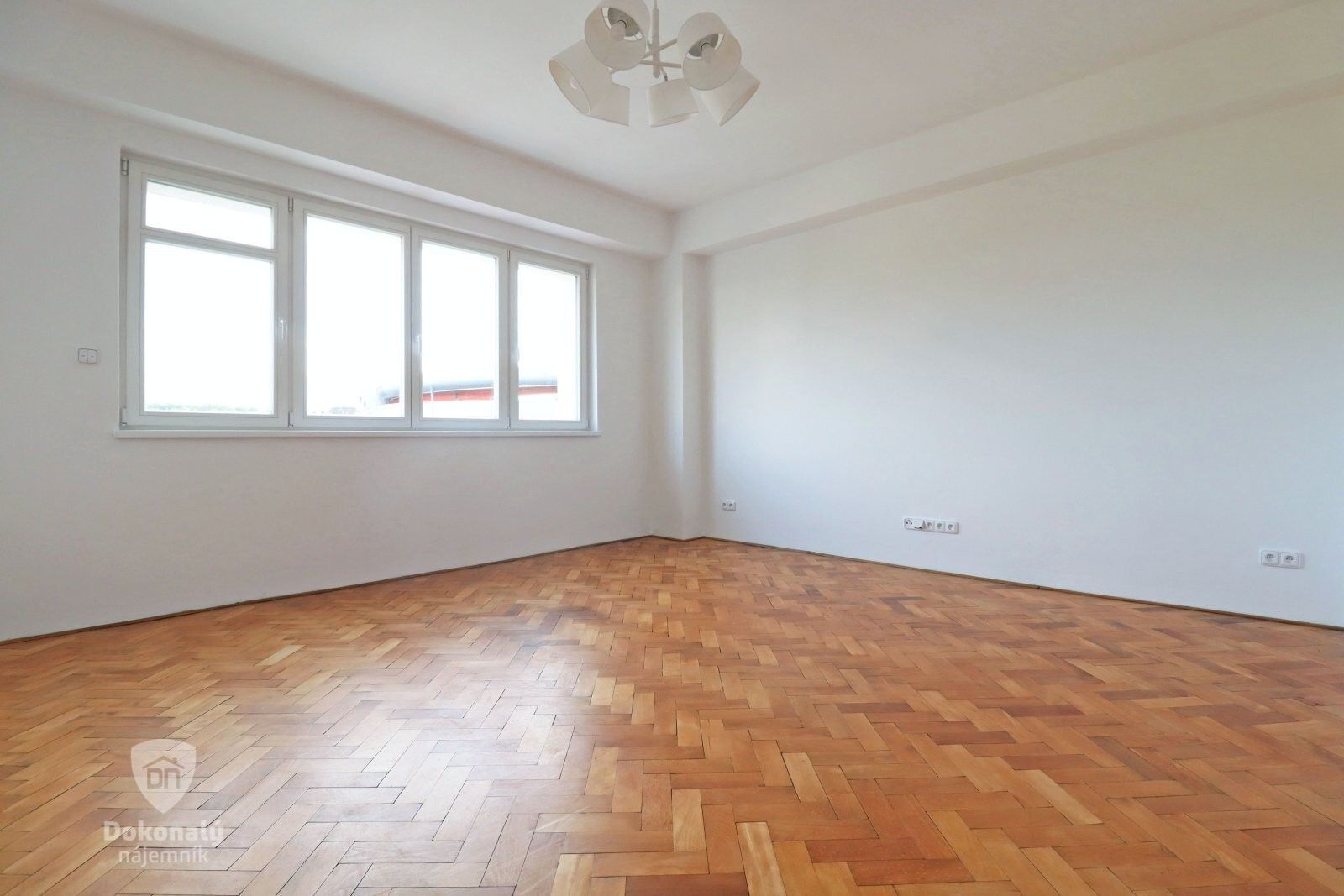 Pronájem byt 2+1 - Vladivostocká, Praha, 56 m²