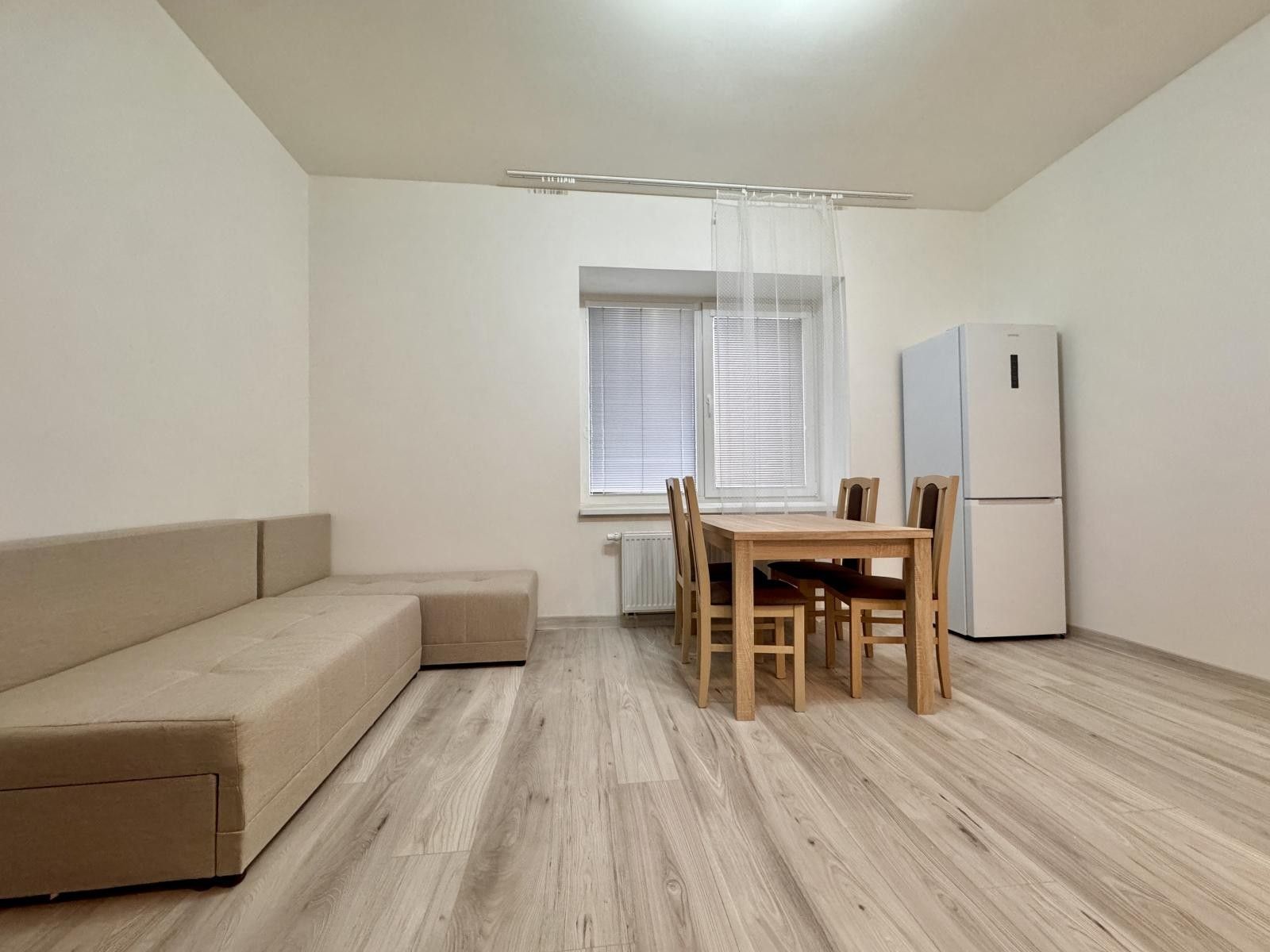 Pronájem byt 2+kk - Nad olšinami, Praha, 50 m²