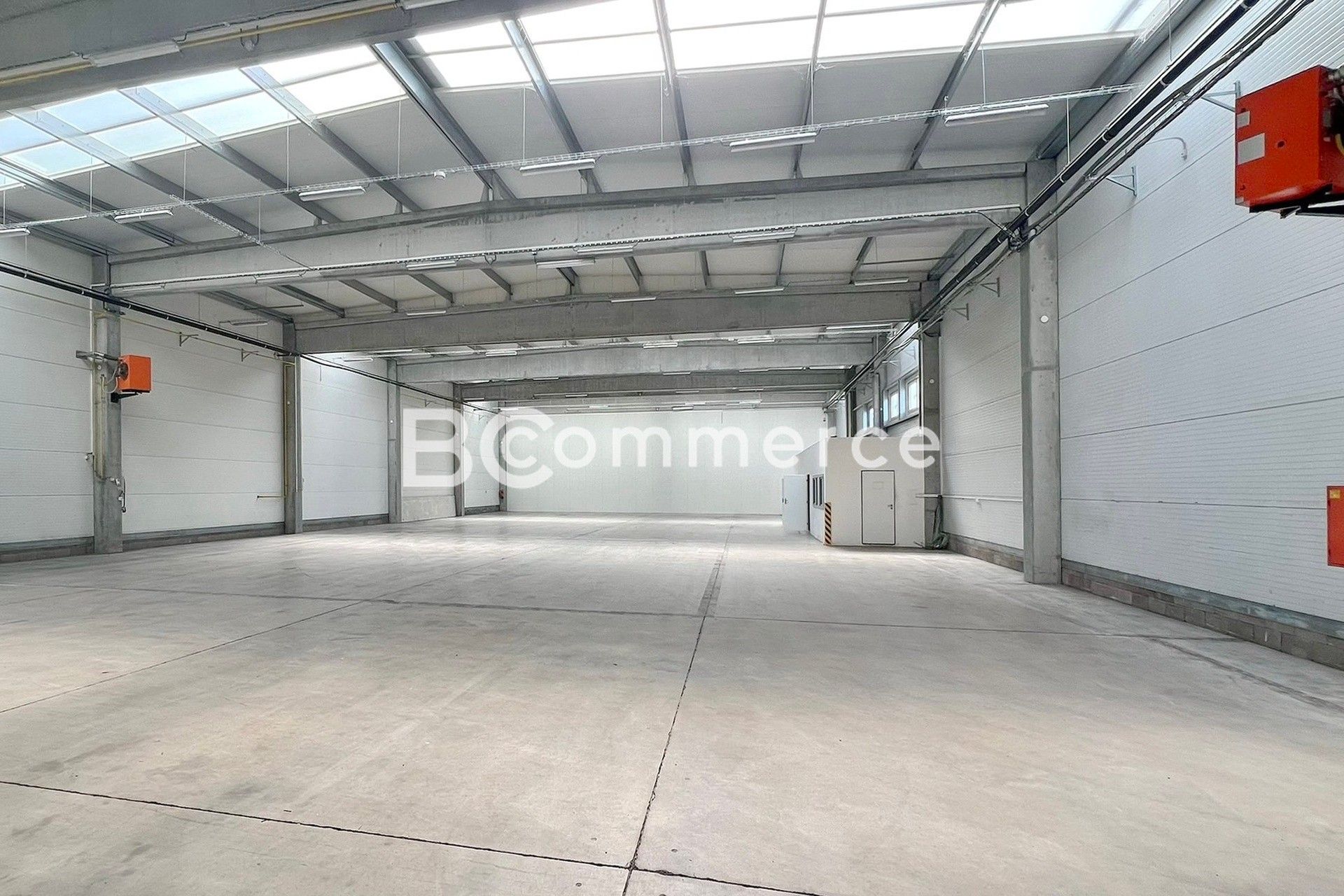 Pronájem sklad - Kuřim, 640 m²