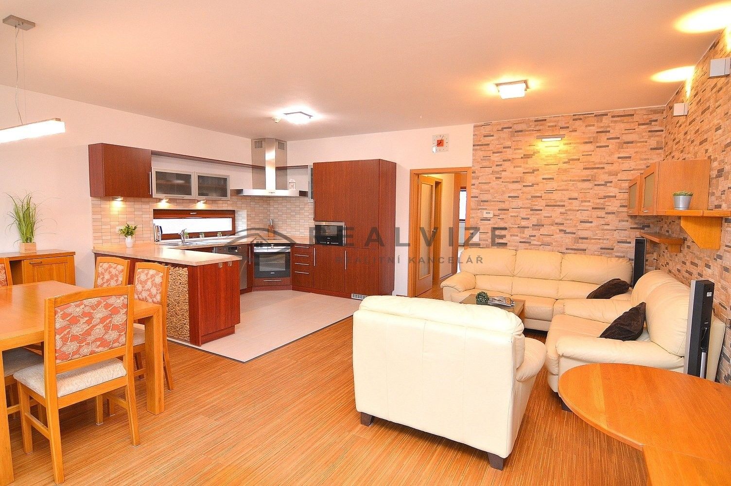 3+kk, Pasovská, České Budějovice, 84 m²