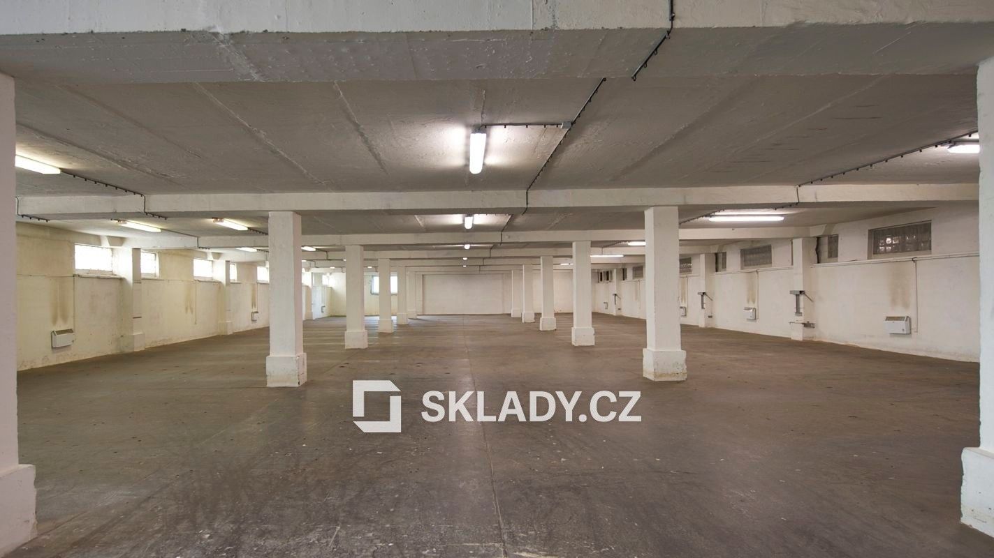 Pronájem sklad - Horní Počernice, Praha, 926 m²