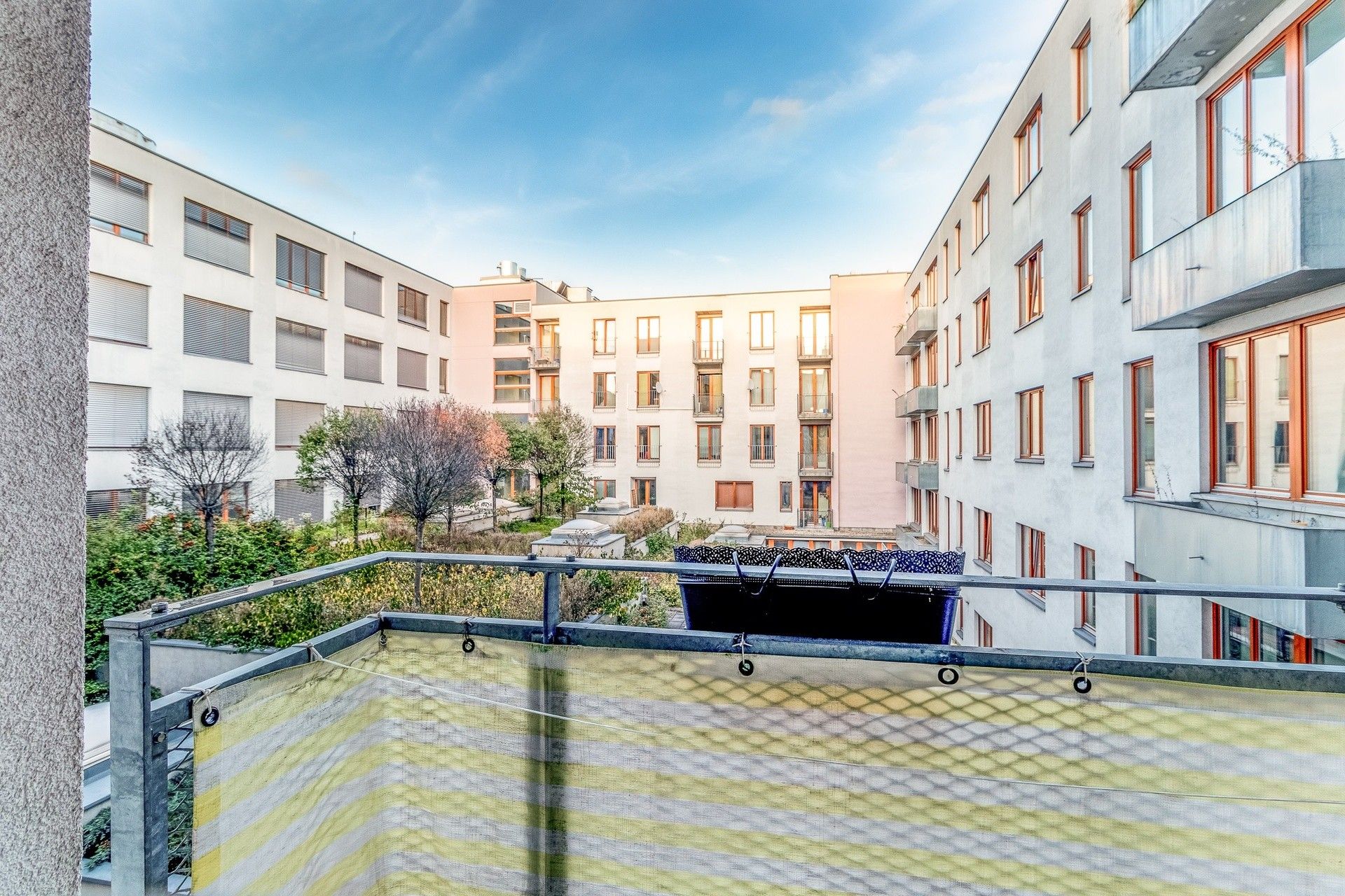 Pronájem byt 1+kk - Lukášova, Praha, 26 m²