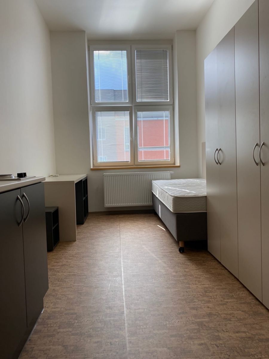 Pronájem byt 1+kk - Křížová, Praha, 24 m²