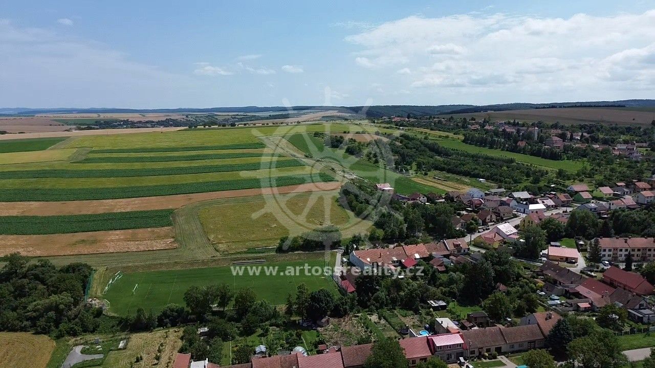 Prodej pozemek pro bydlení - Heršpice, 2 946 m²