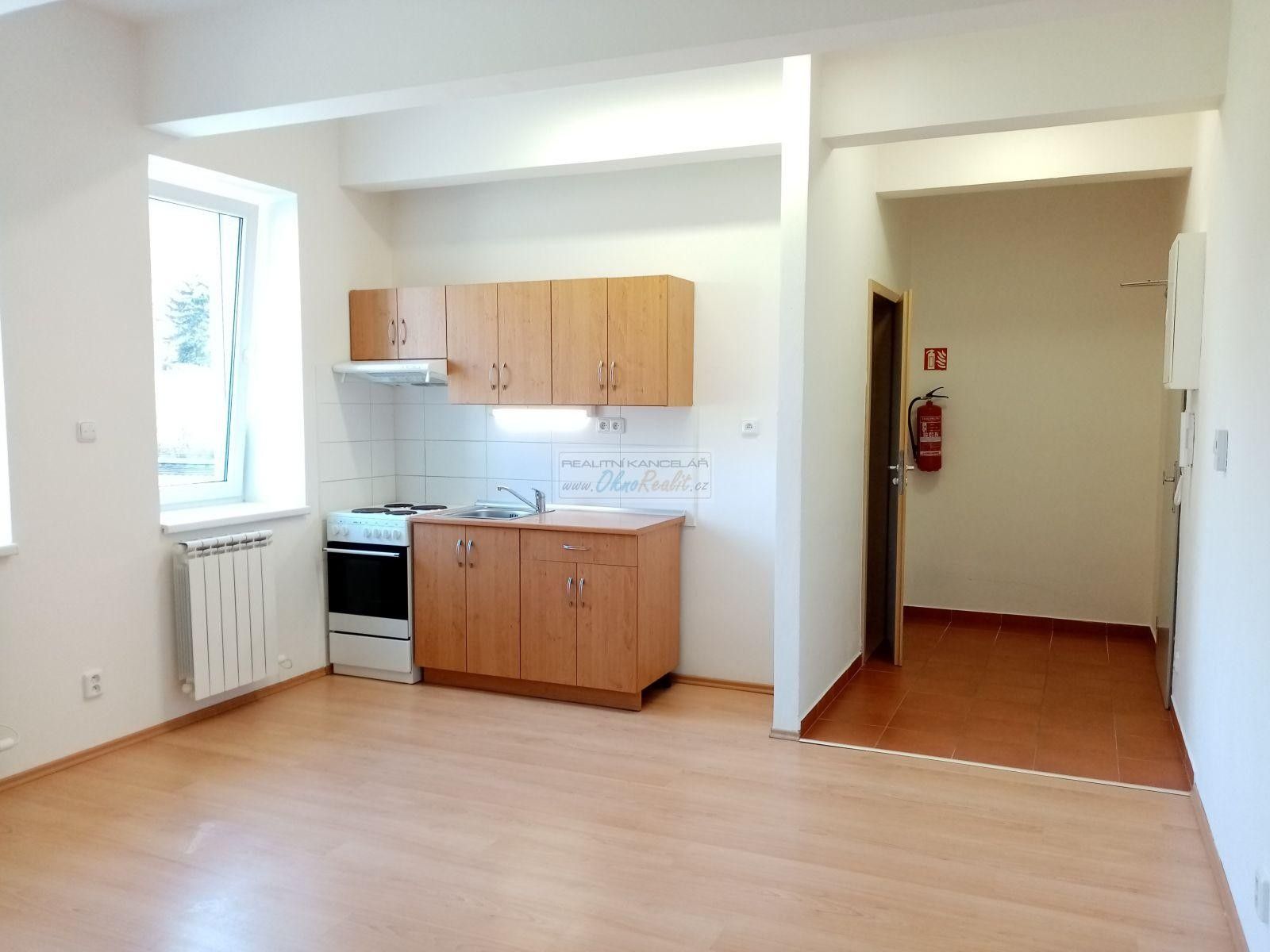 1+kk, Nádražní, Adamov, 27 m²