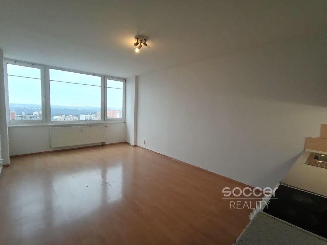 2+kk, Olštýnská, Praha, 38 m²