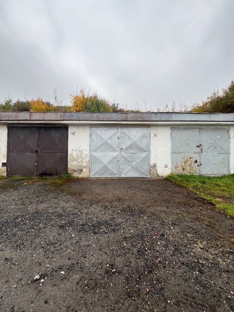 Garáže, Terezín, 411 55