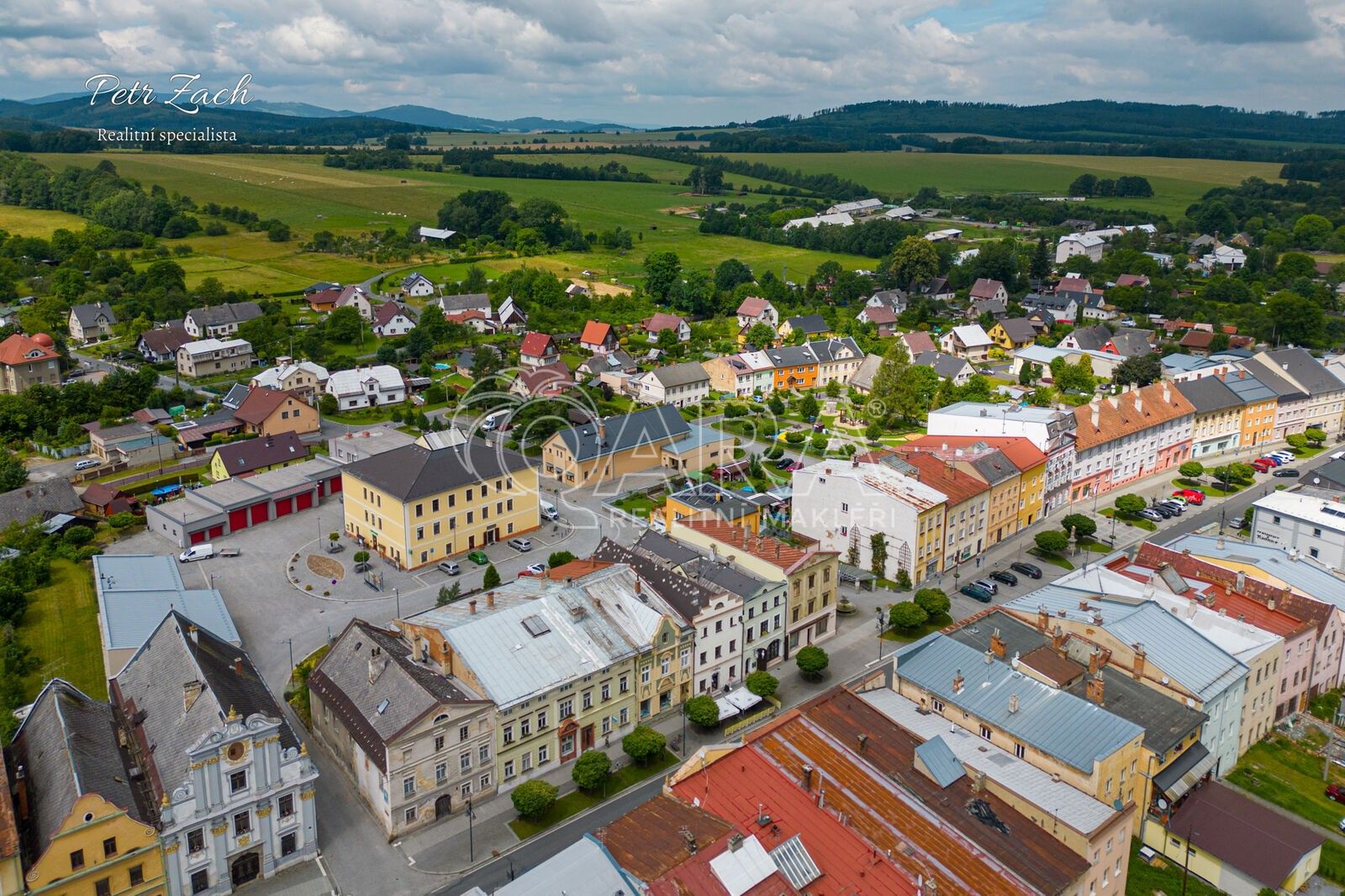 Prodej ubytovací zařízení - nám. Svobody, Zlaté Hory, 390 m²