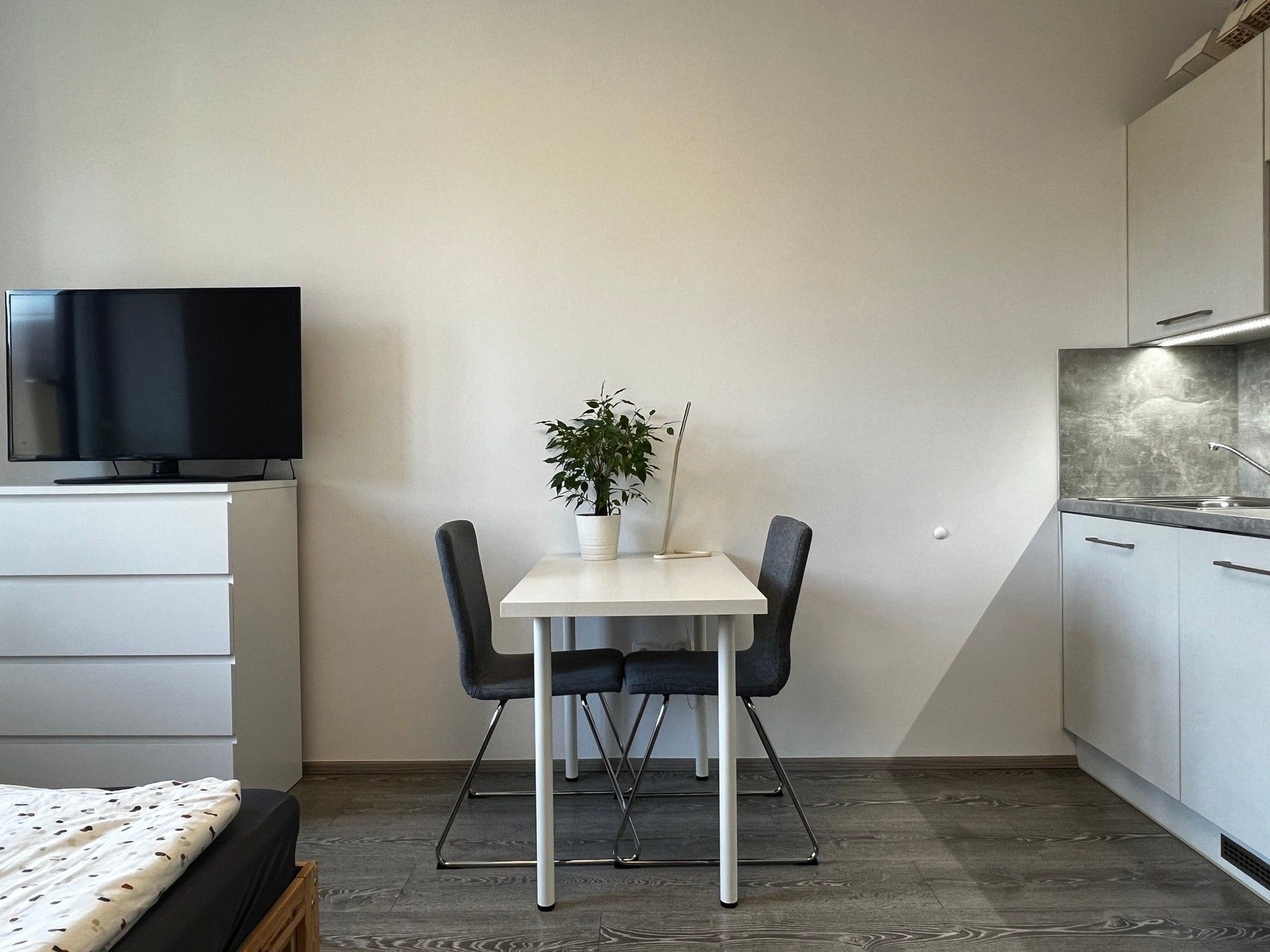 1+kk, Omská, Praha, 25 m²