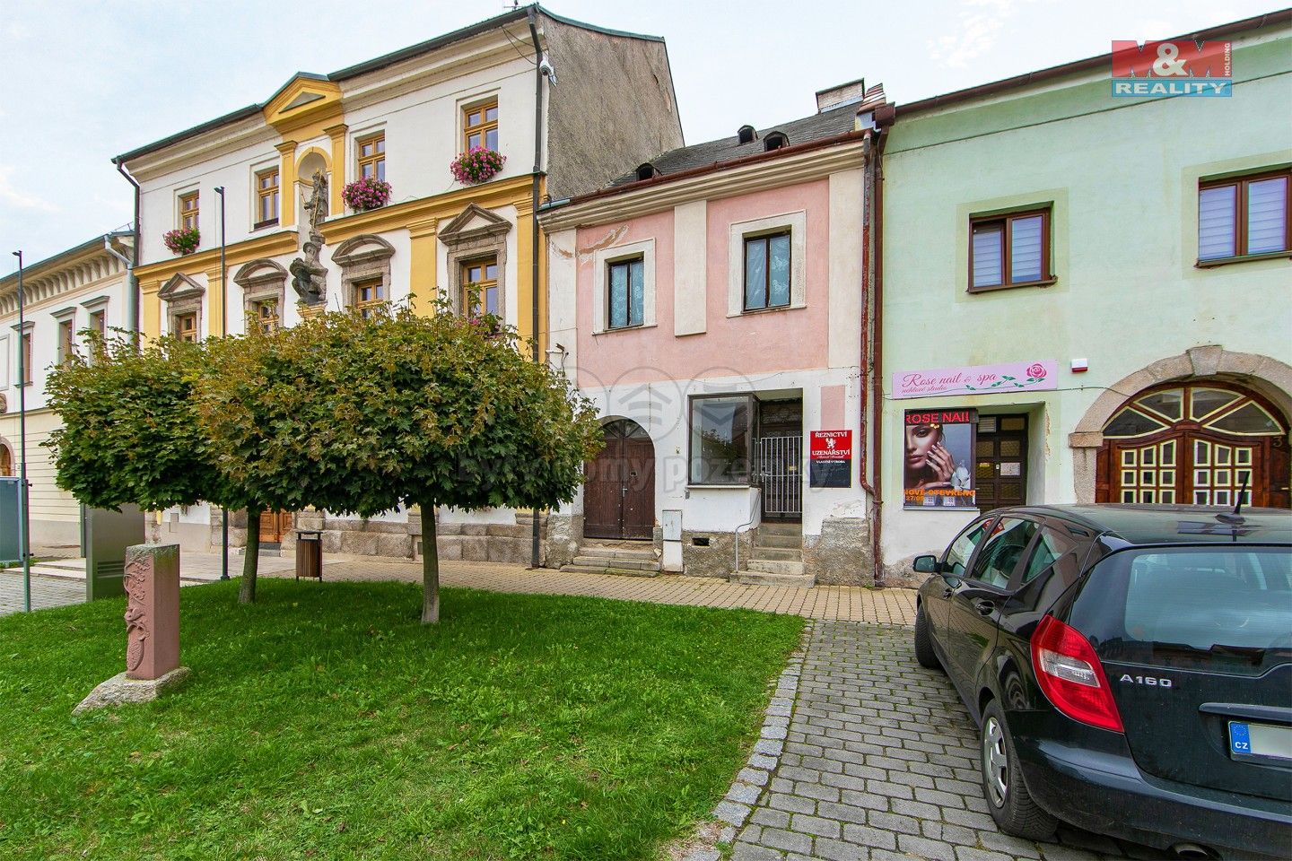 Prodej rodinný dům - náměstí Republiky, Bor, 180 m²