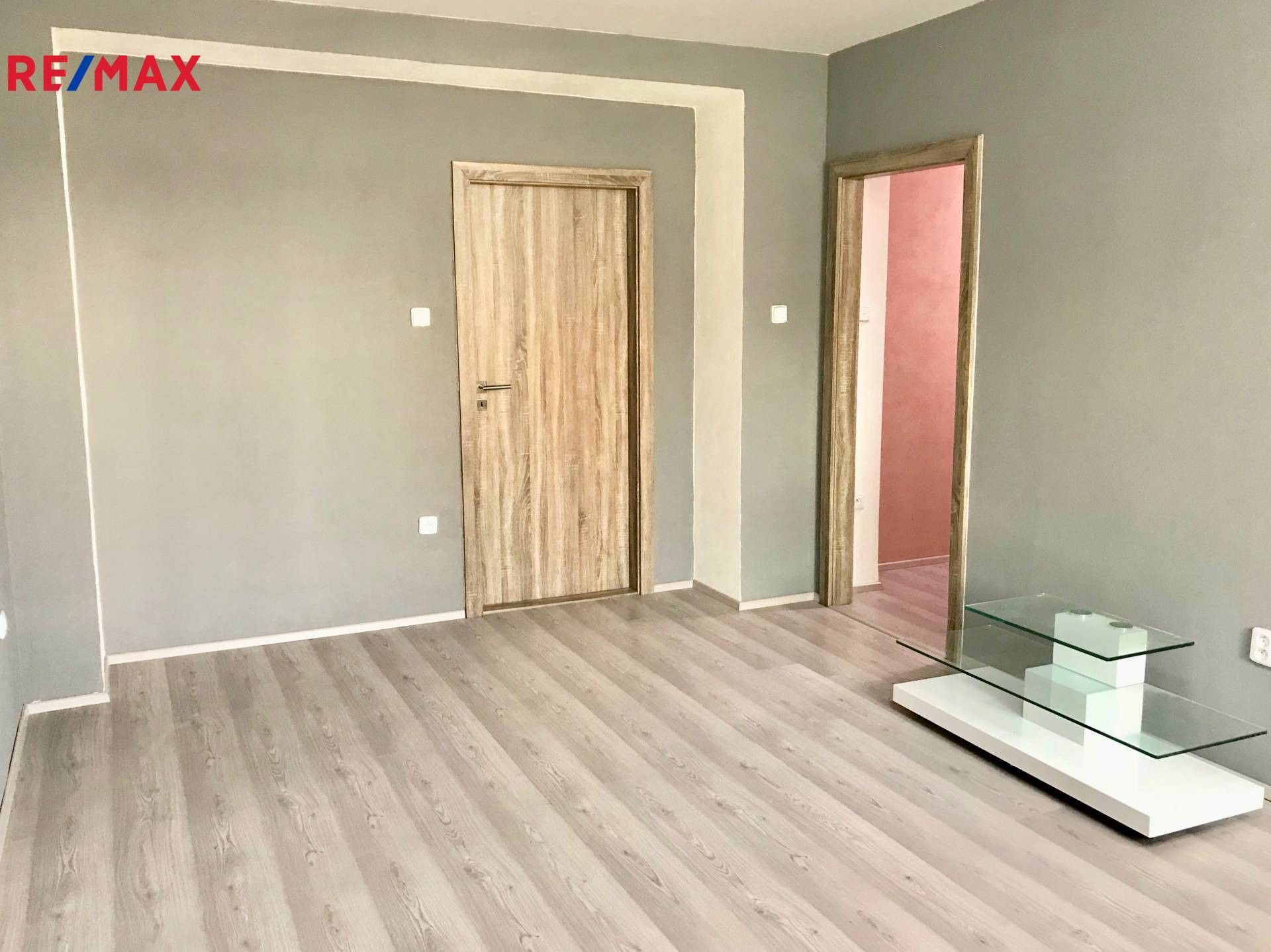 2+kk, V Sídlišti, Rousínov, 60 m²