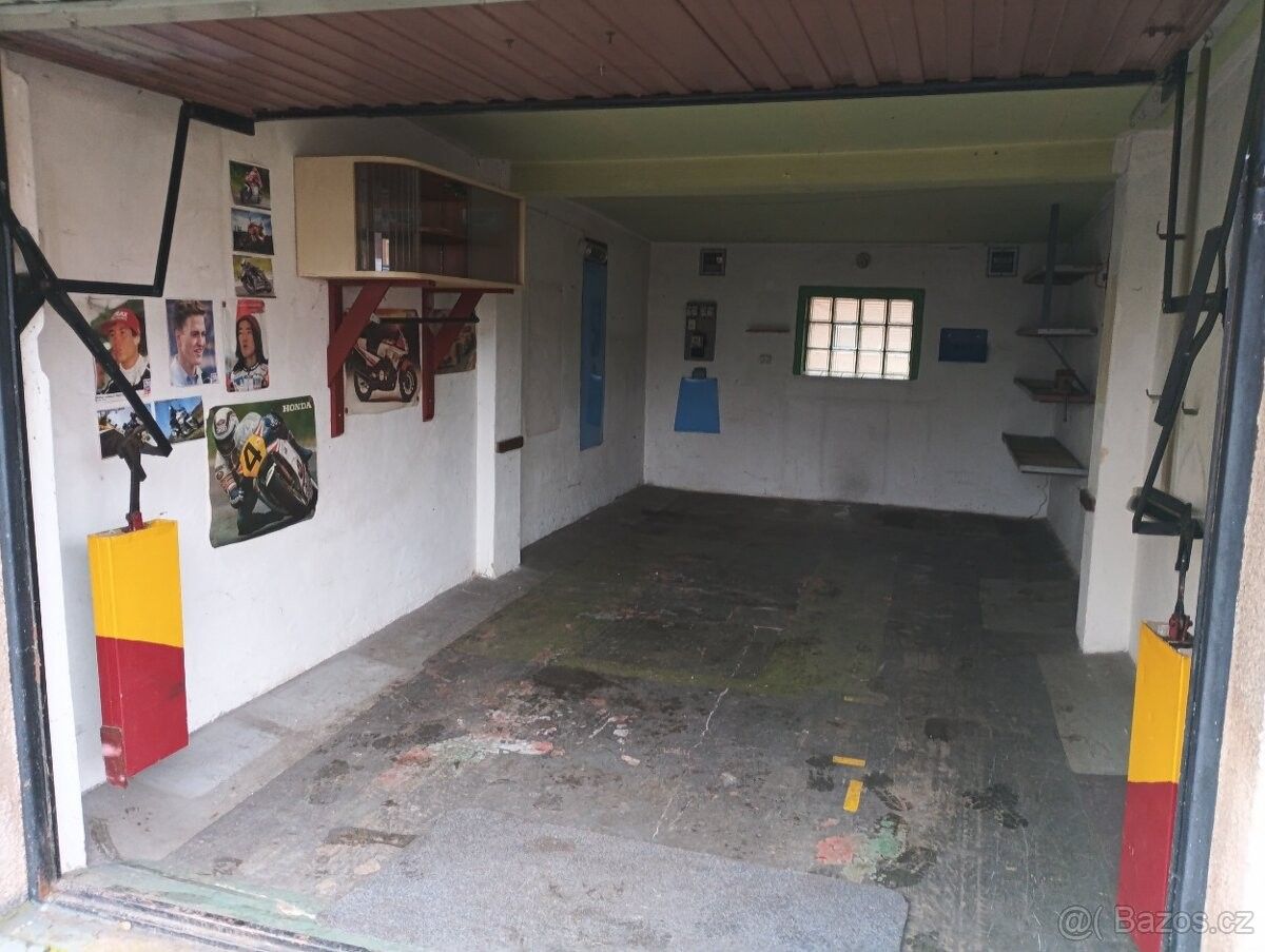 Garáže, Broumov, 550 01