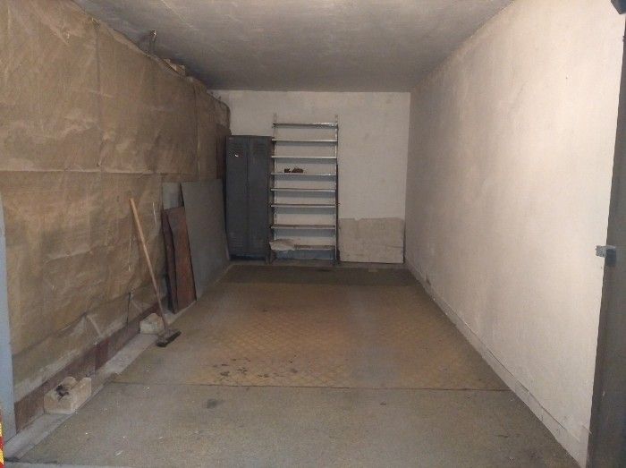 Garáže, Ostrava, 700 30