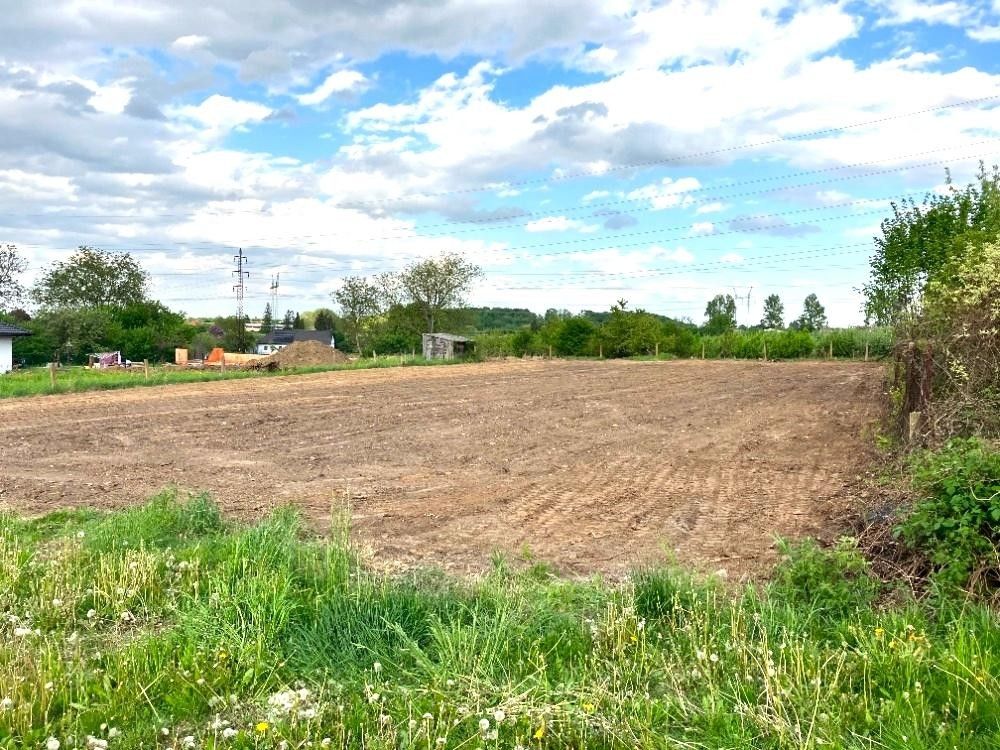 Prodej pozemek pro bydlení - Na Hlásku, Choltice, 1 205 m²